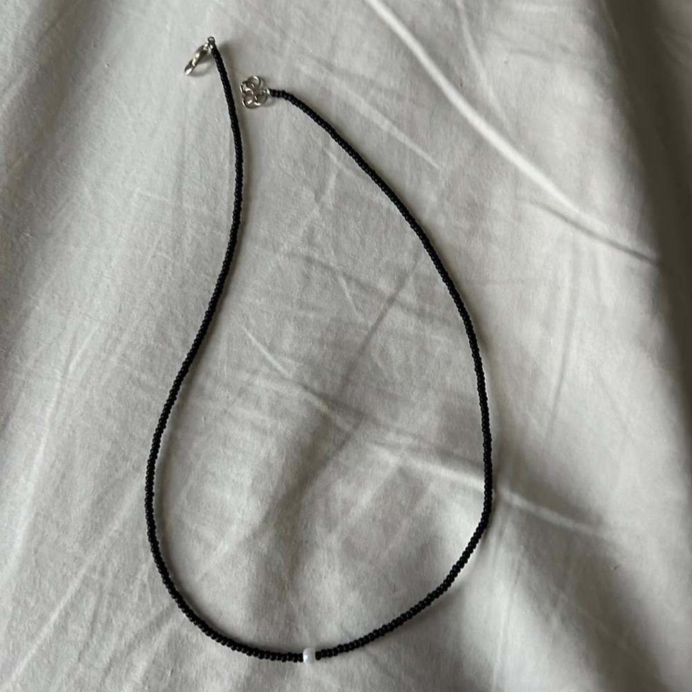 pearl necklace/choker